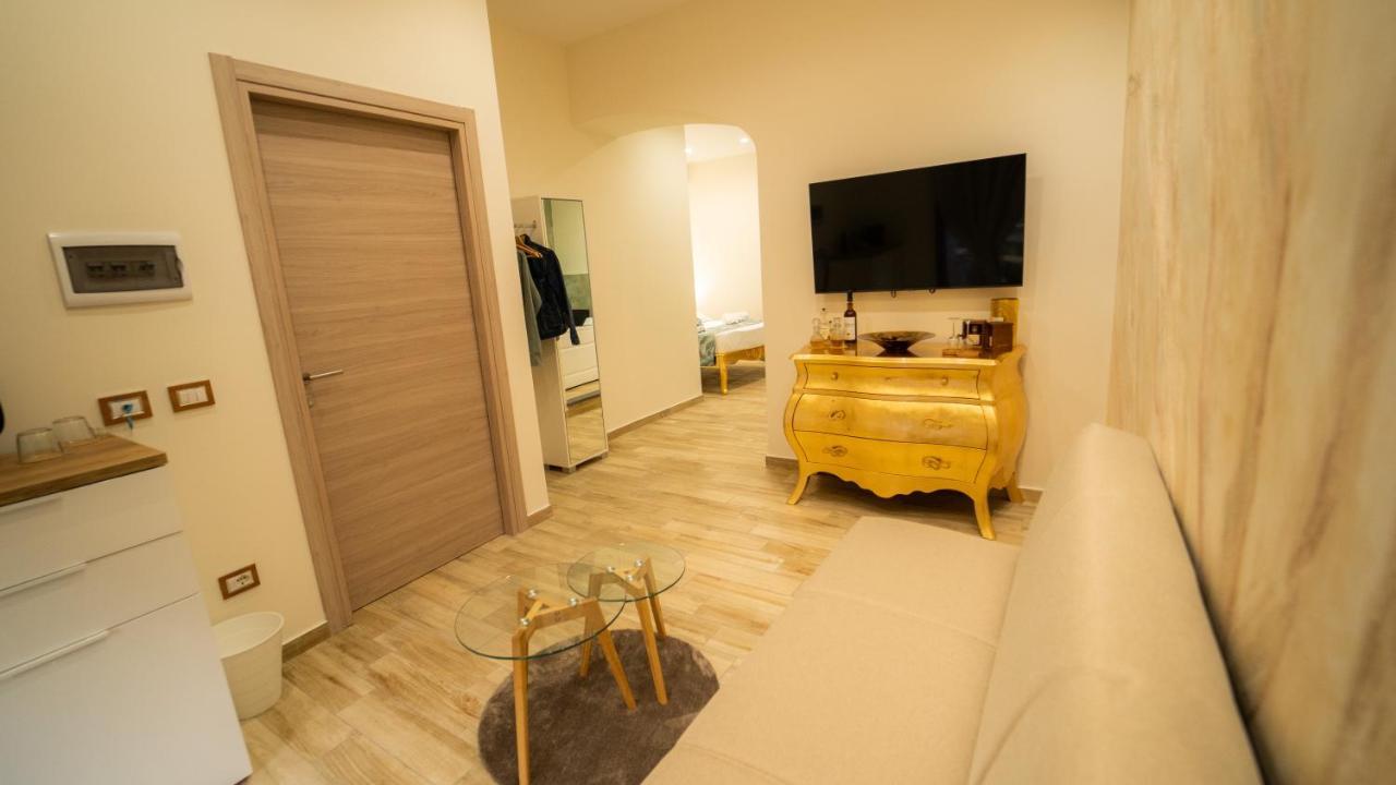 גיארדיני נאקסוס Sensoria Naxos Suites מראה חיצוני תמונה